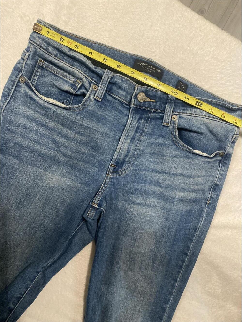 Lucky Brand Jeans Women’s 10 30 Regular Flare Blue Denim Cowgirl Medium Wash